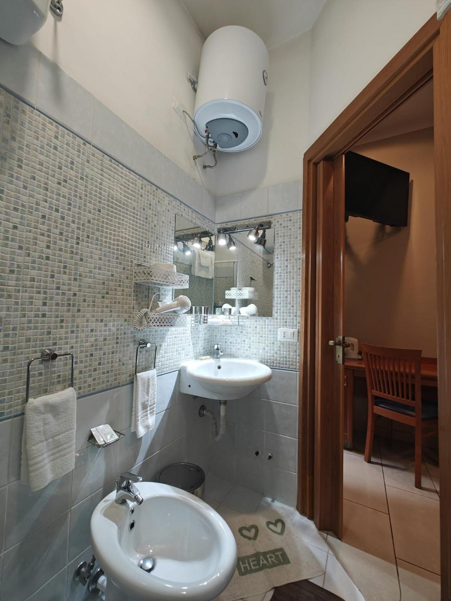 Domus Roxy Hotel Rome Buitenkant foto