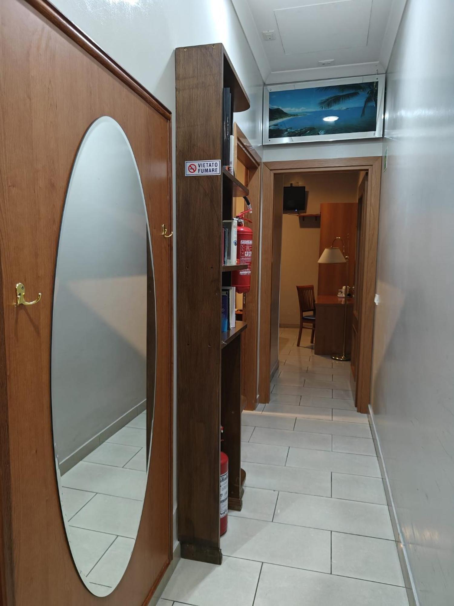 Domus Roxy Hotel Rome Buitenkant foto